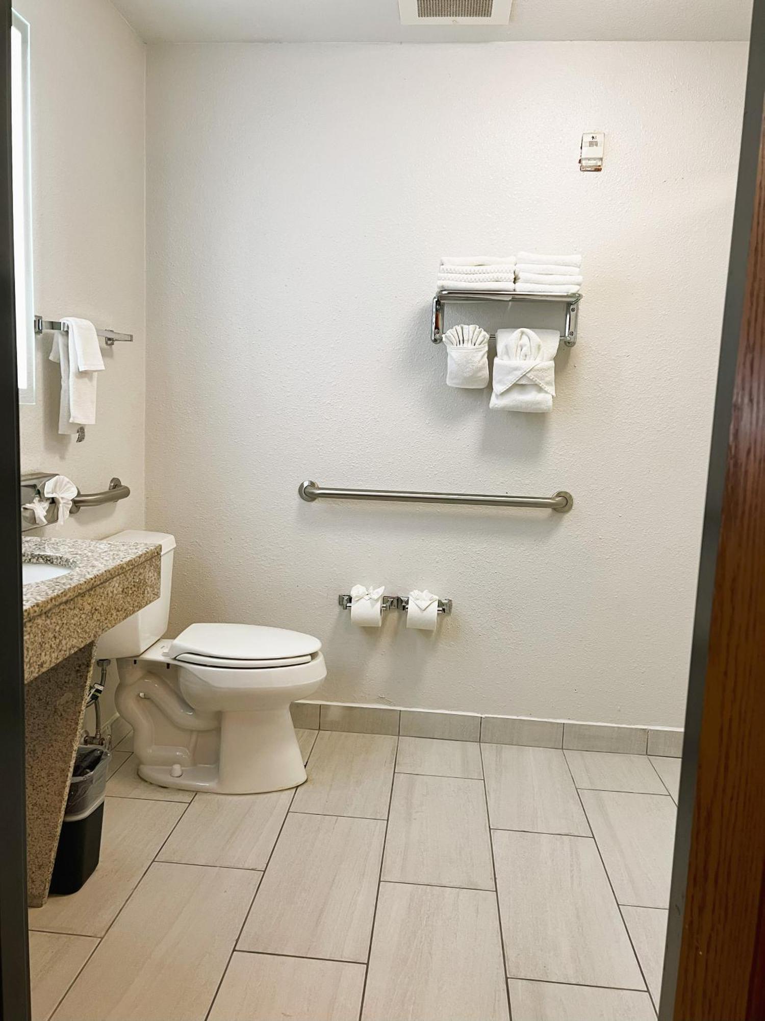 Comfort Inn & Suites Sheboygan I-43 Ngoại thất bức ảnh