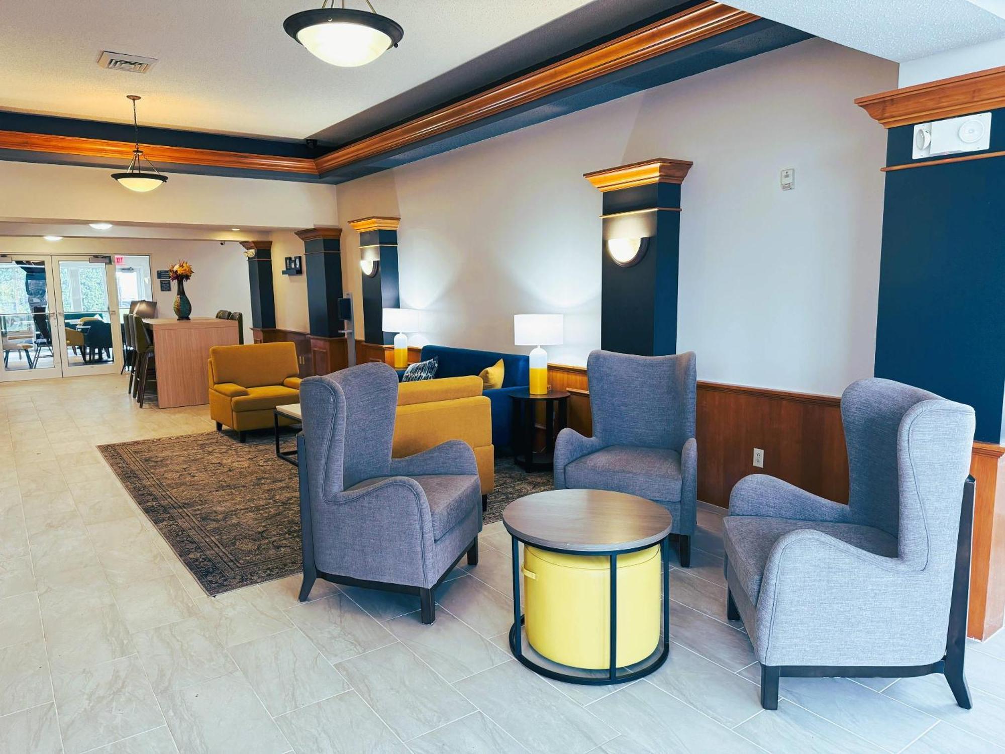 Comfort Inn & Suites Sheboygan I-43 Ngoại thất bức ảnh